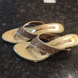 Party wear golden glittered sandal